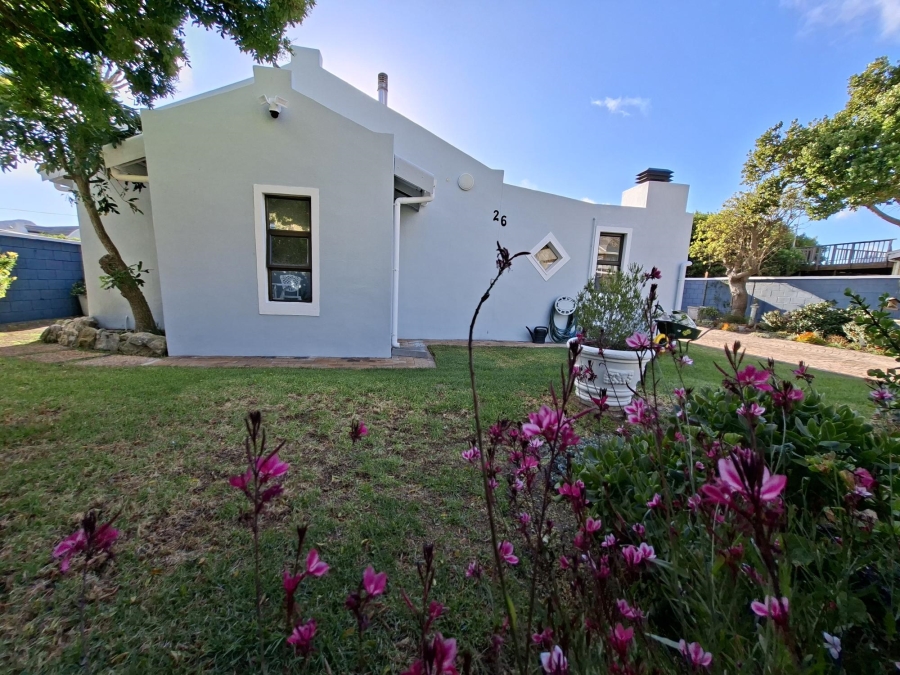 4 Bedroom Property for Sale in Pringle Bay Western Cape